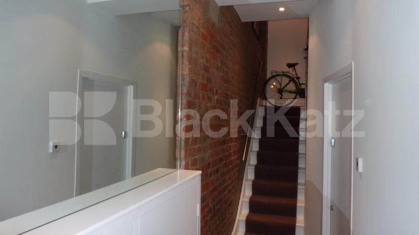 			NEW INSTRUCTION & MUST SEE !!!!, 2 Bedroom, 1 bath, 1 reception Flat			 Dalmeny Road, TUFNELL PARK